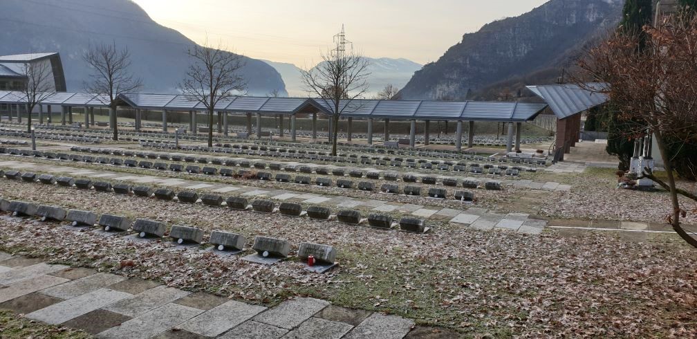 Cimitero_Monumentale_Fortogna.jpg